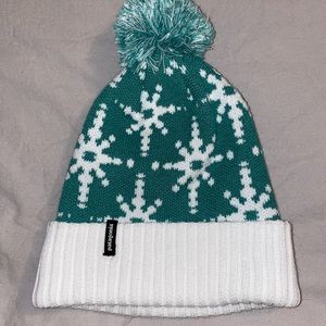 Patagonia women’s fleece lined beanie